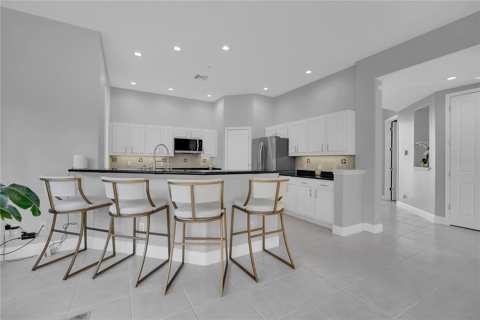 1915 HARBOUR LINKS CIR #6 — photo 4