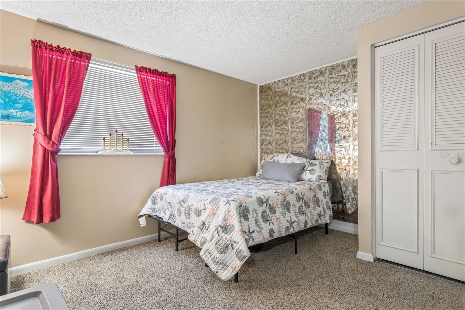 502 AVOCADO CIR — photo 23