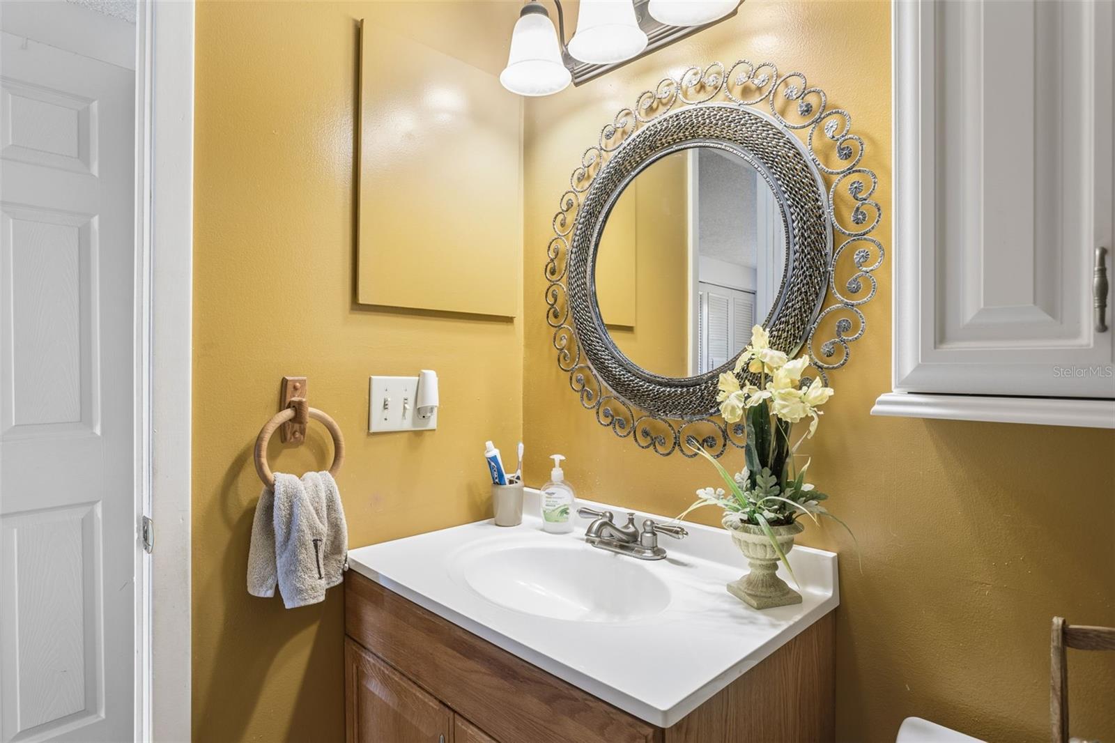 502 AVOCADO CIR — photo 33