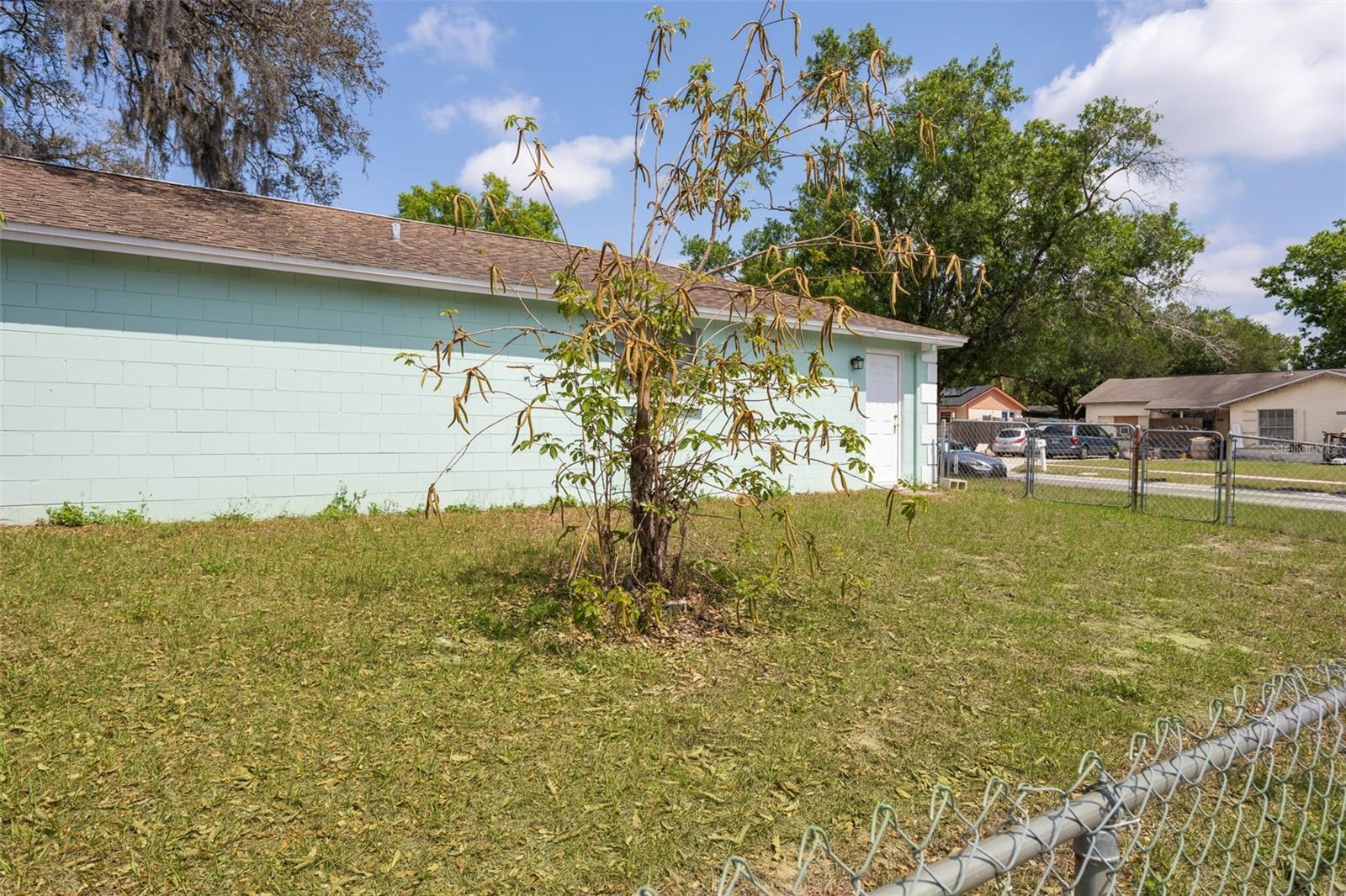 502 AVOCADO CIR — photo 50