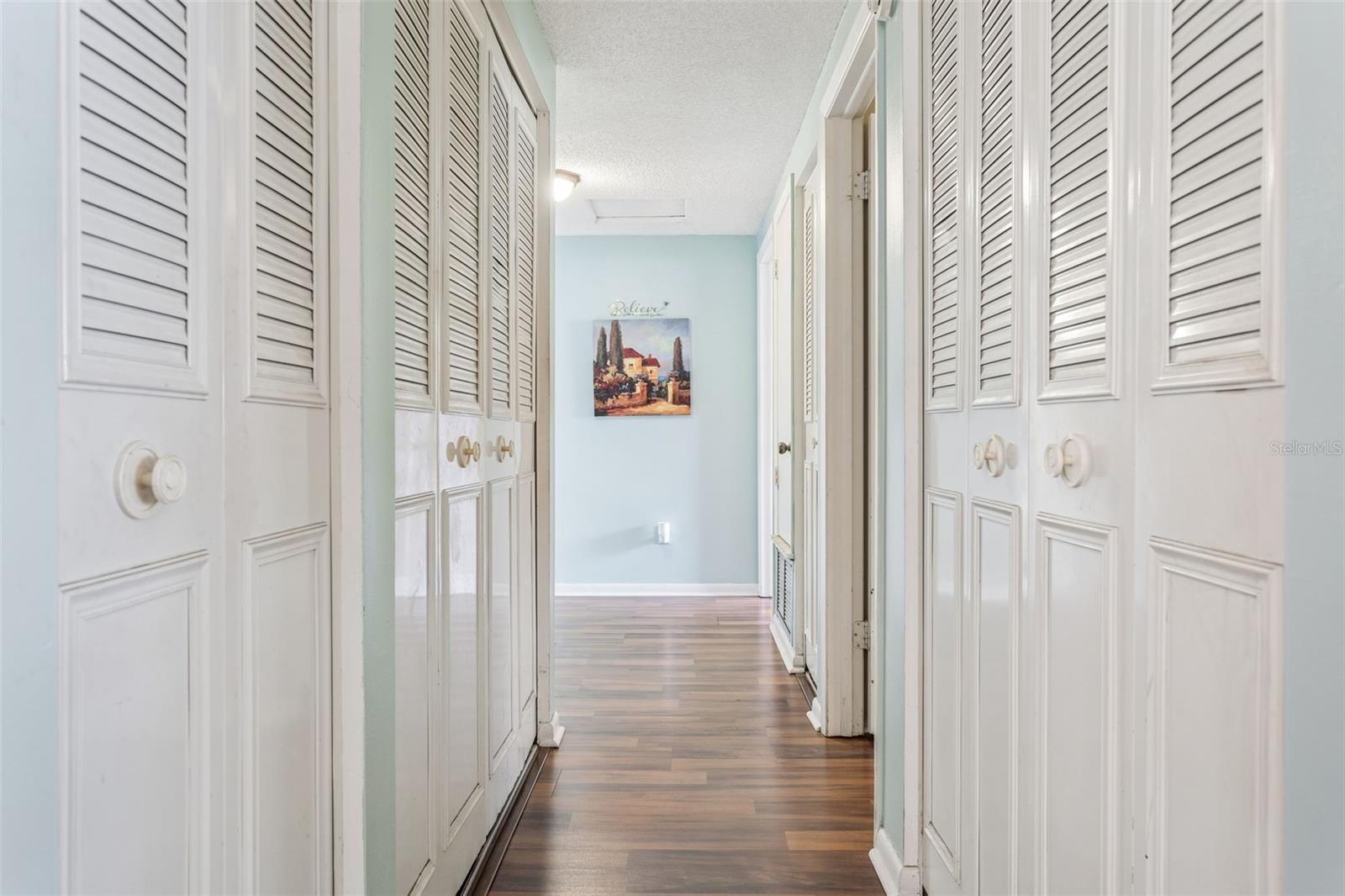 502 AVOCADO CIR — photo 20
