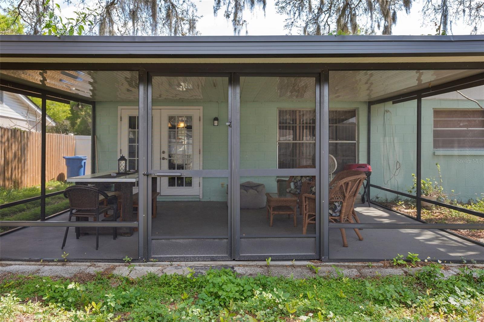 502 AVOCADO CIR — photo 40