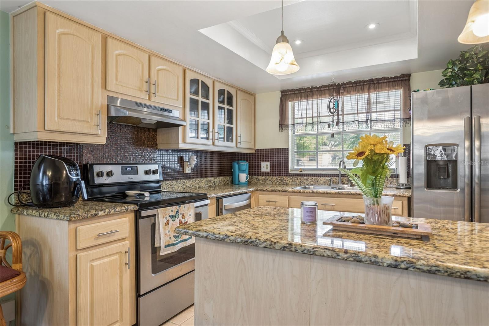 502 AVOCADO CIR — photo 17