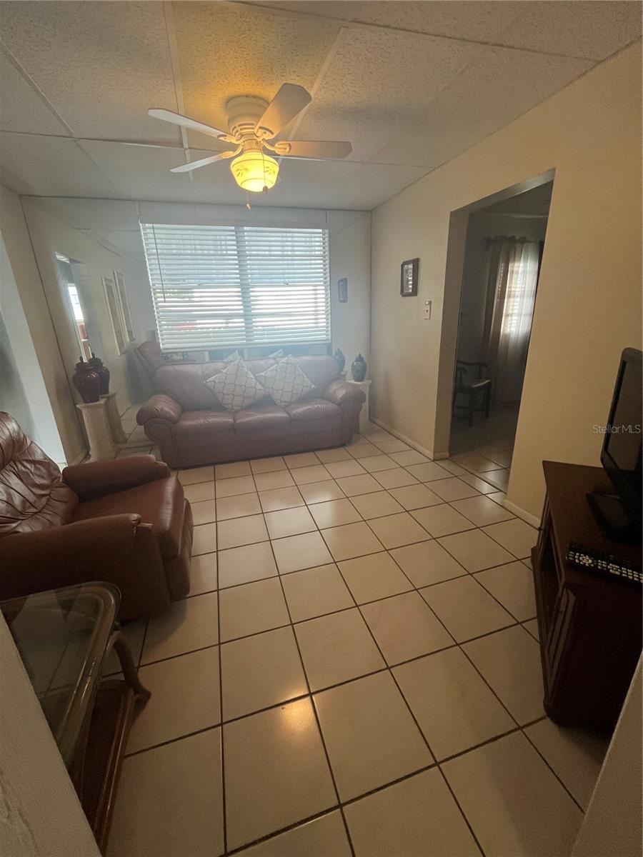 2405 CORRINE ST — photo 27