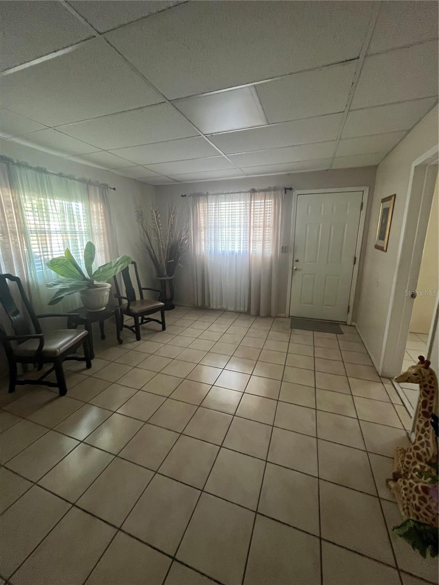 2405 CORRINE ST — photo 22