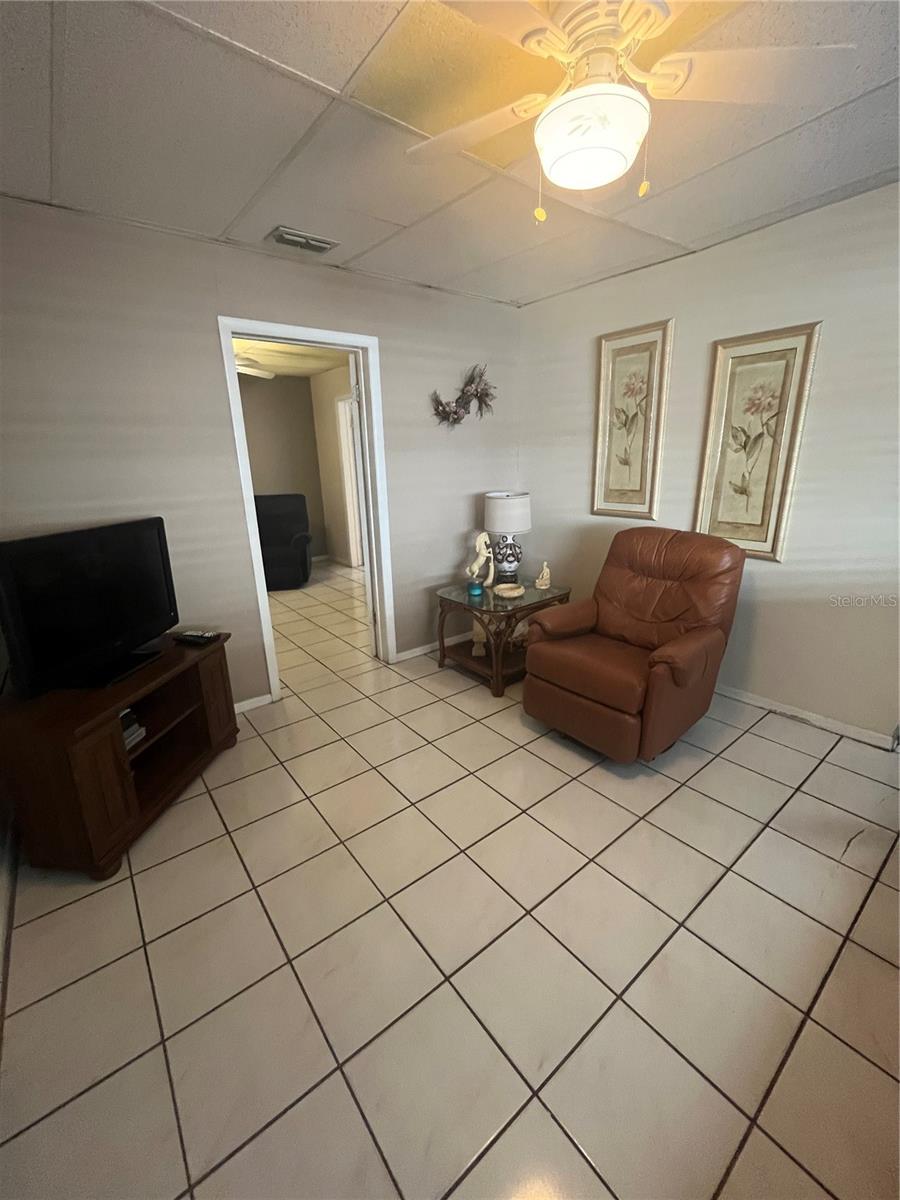 2405 CORRINE ST — photo 25
