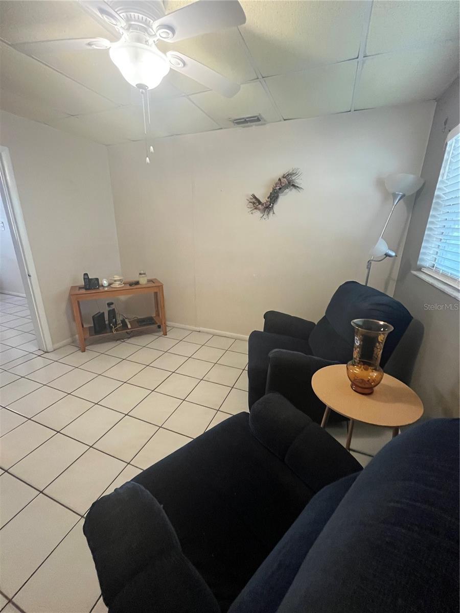 2405 CORRINE ST — photo 28