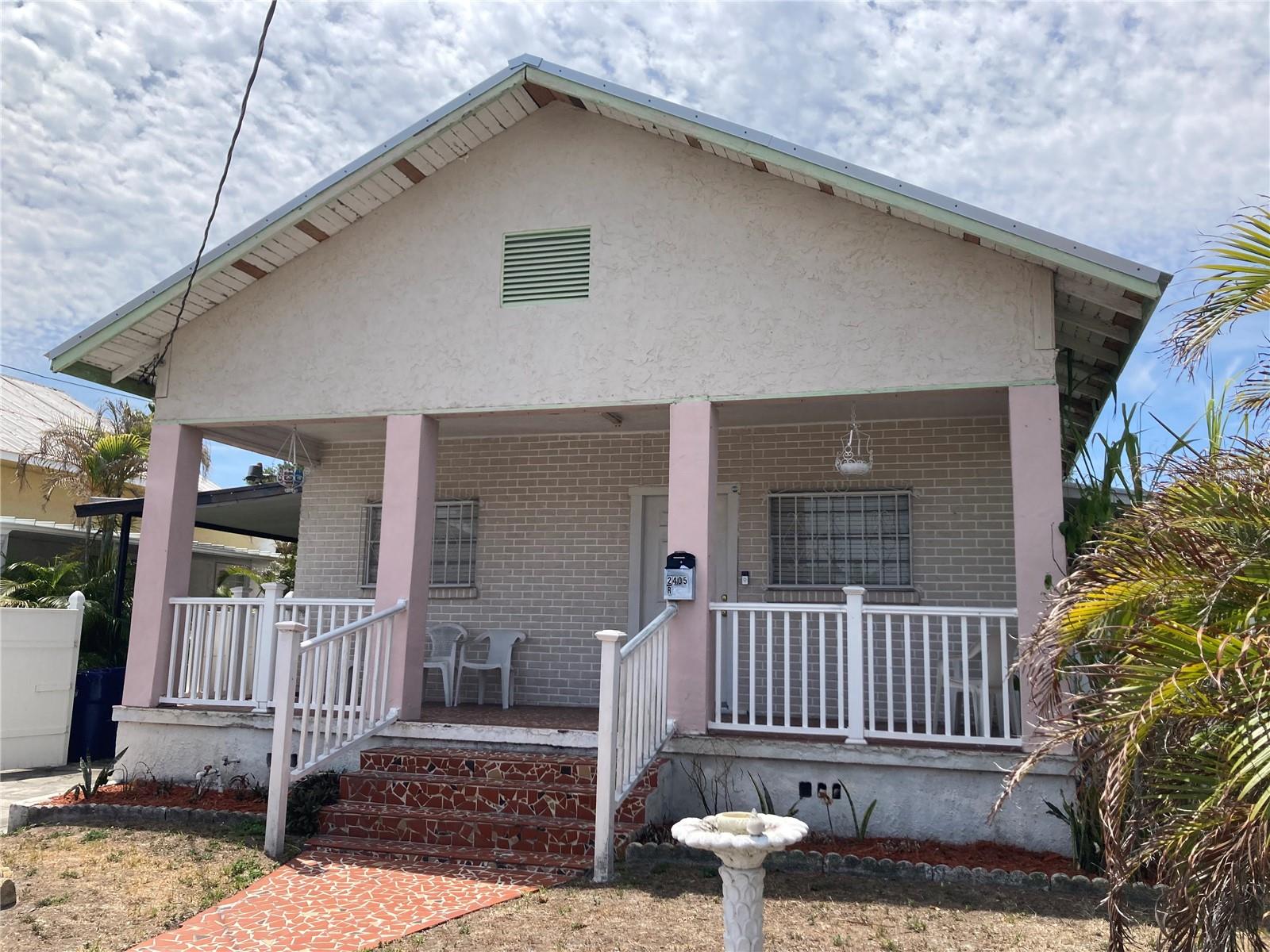 2405 CORRINE ST — photo 2