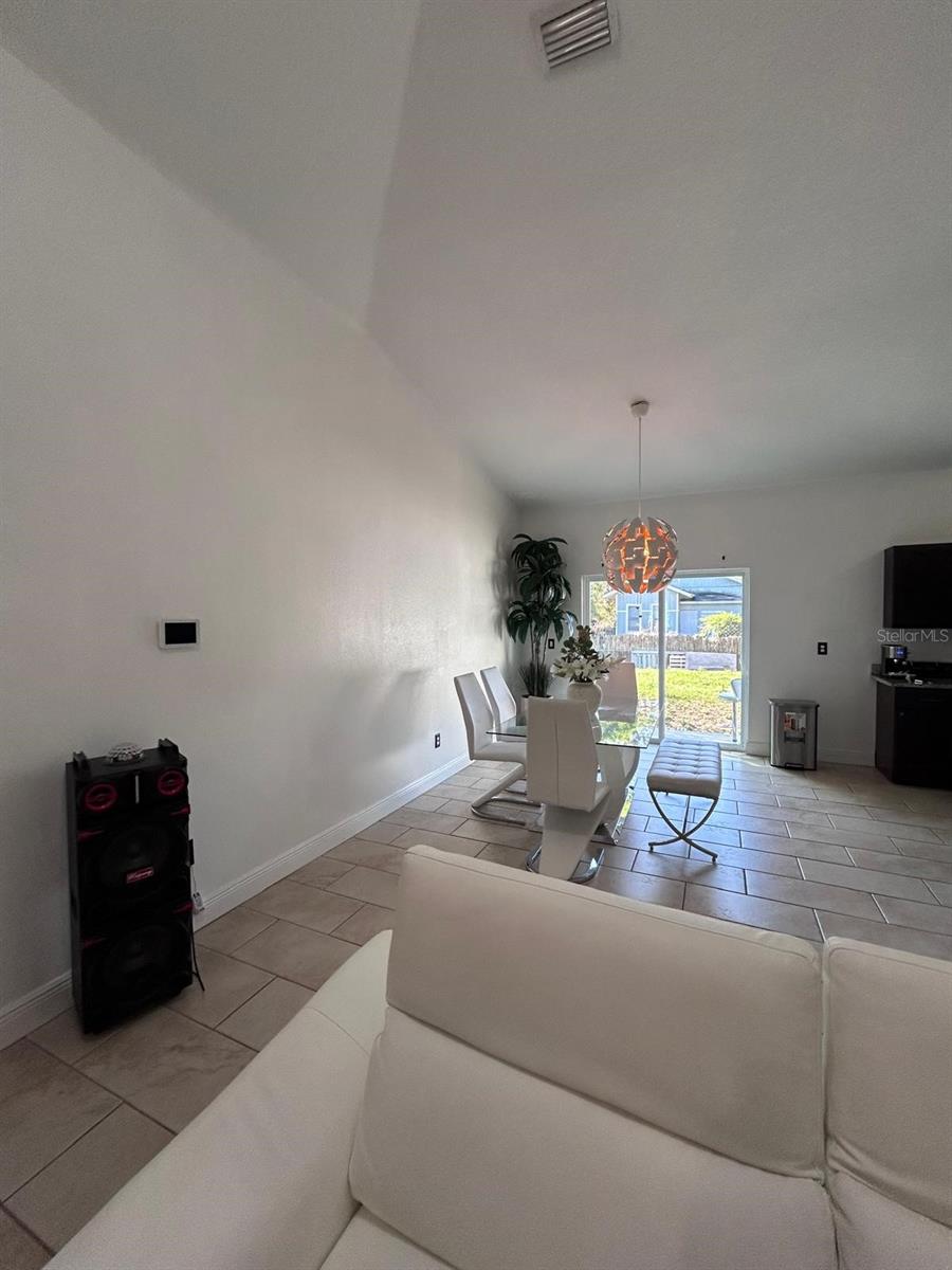 5103 E 18TH AVE — photo 15