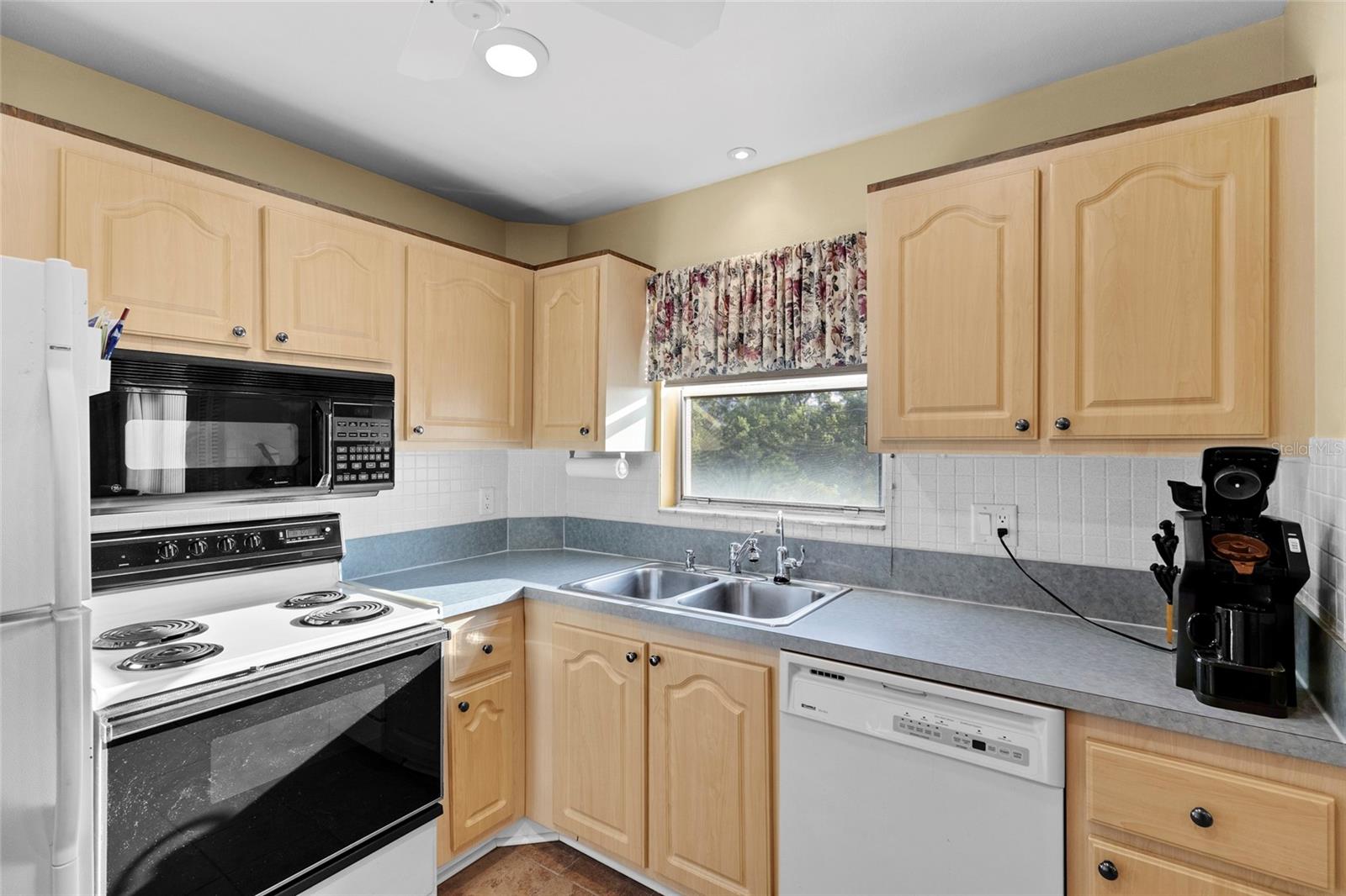 4210 IRONWOOD CIR #308J — photo 29