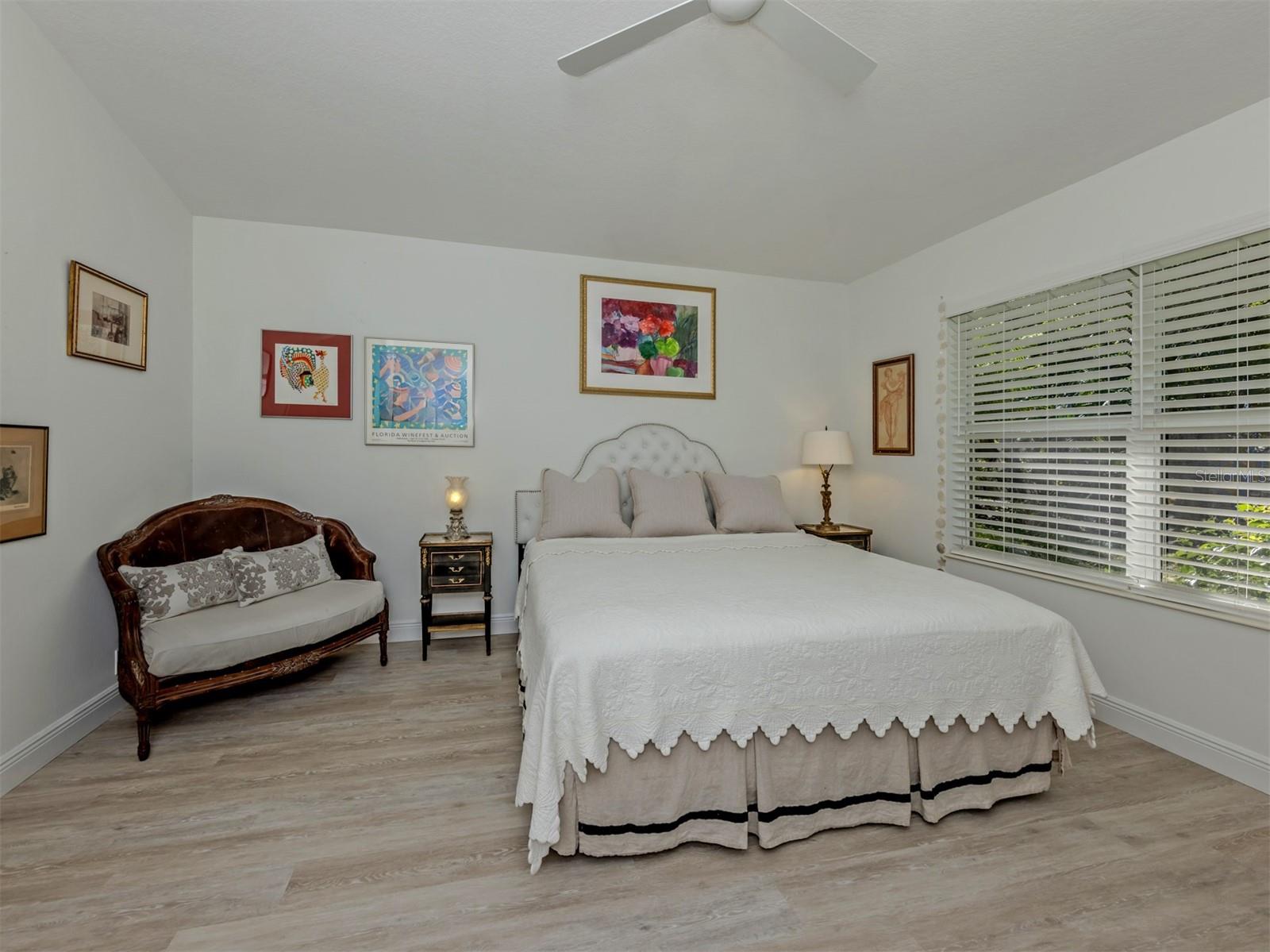 404 PINEWOOD LAKE DR — photo 19