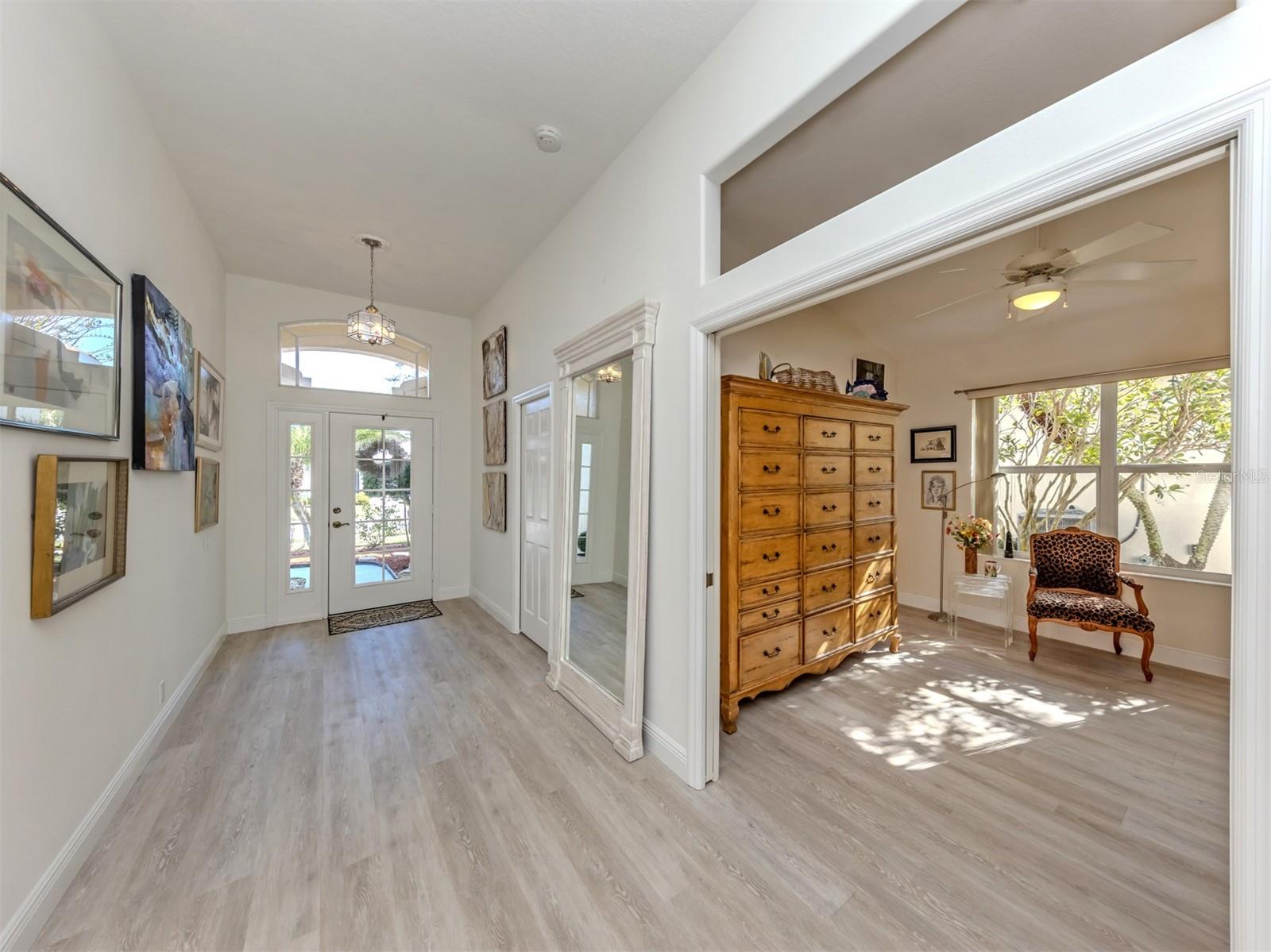 404 PINEWOOD LAKE DR — photo 5