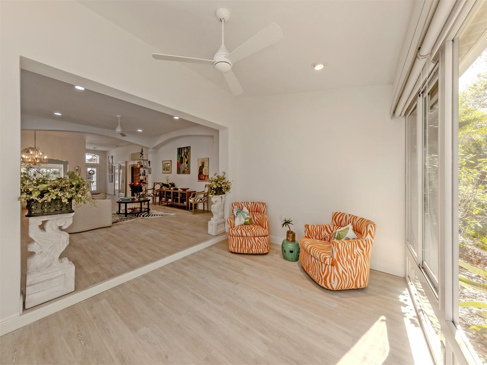404 PINEWOOD LAKE DR — photo 17