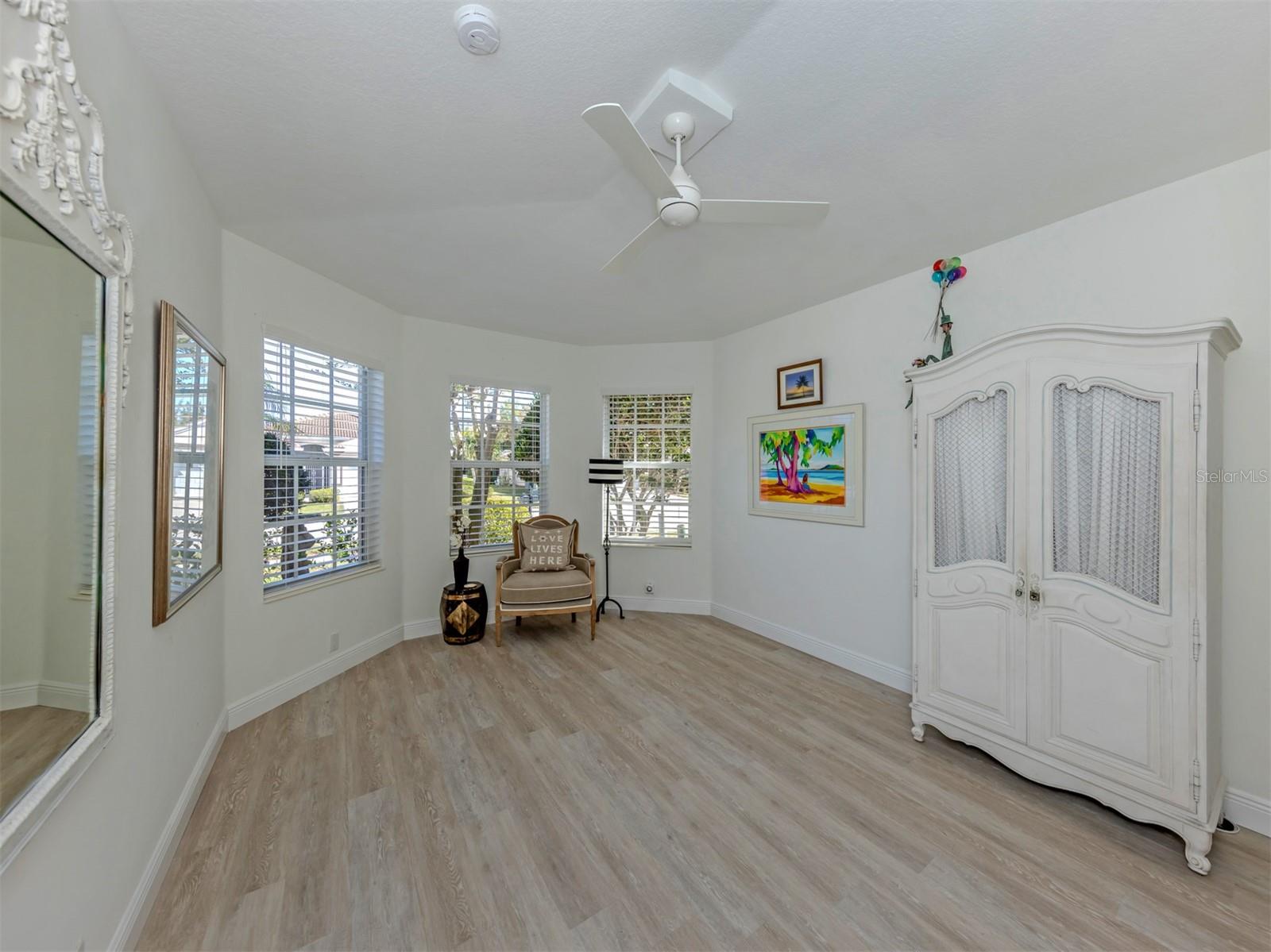 404 PINEWOOD LAKE DR — photo 22