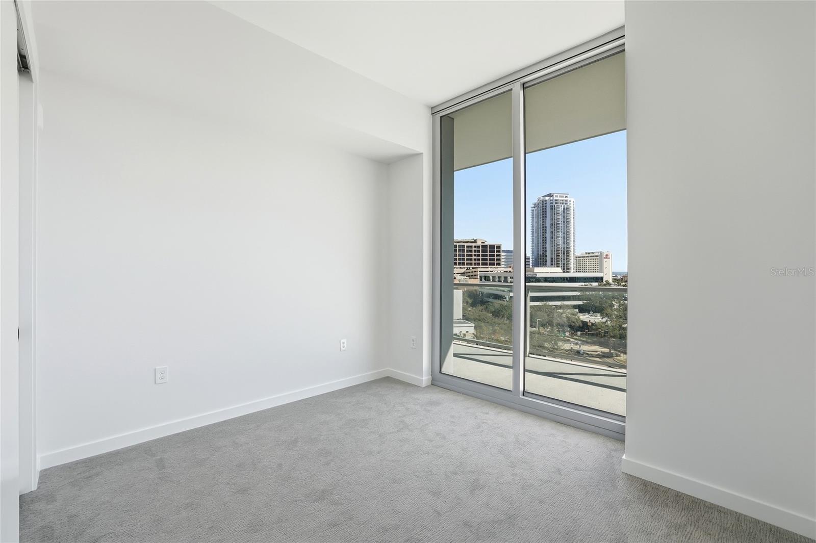 400 CENTRAL AVE #505 — photo 35