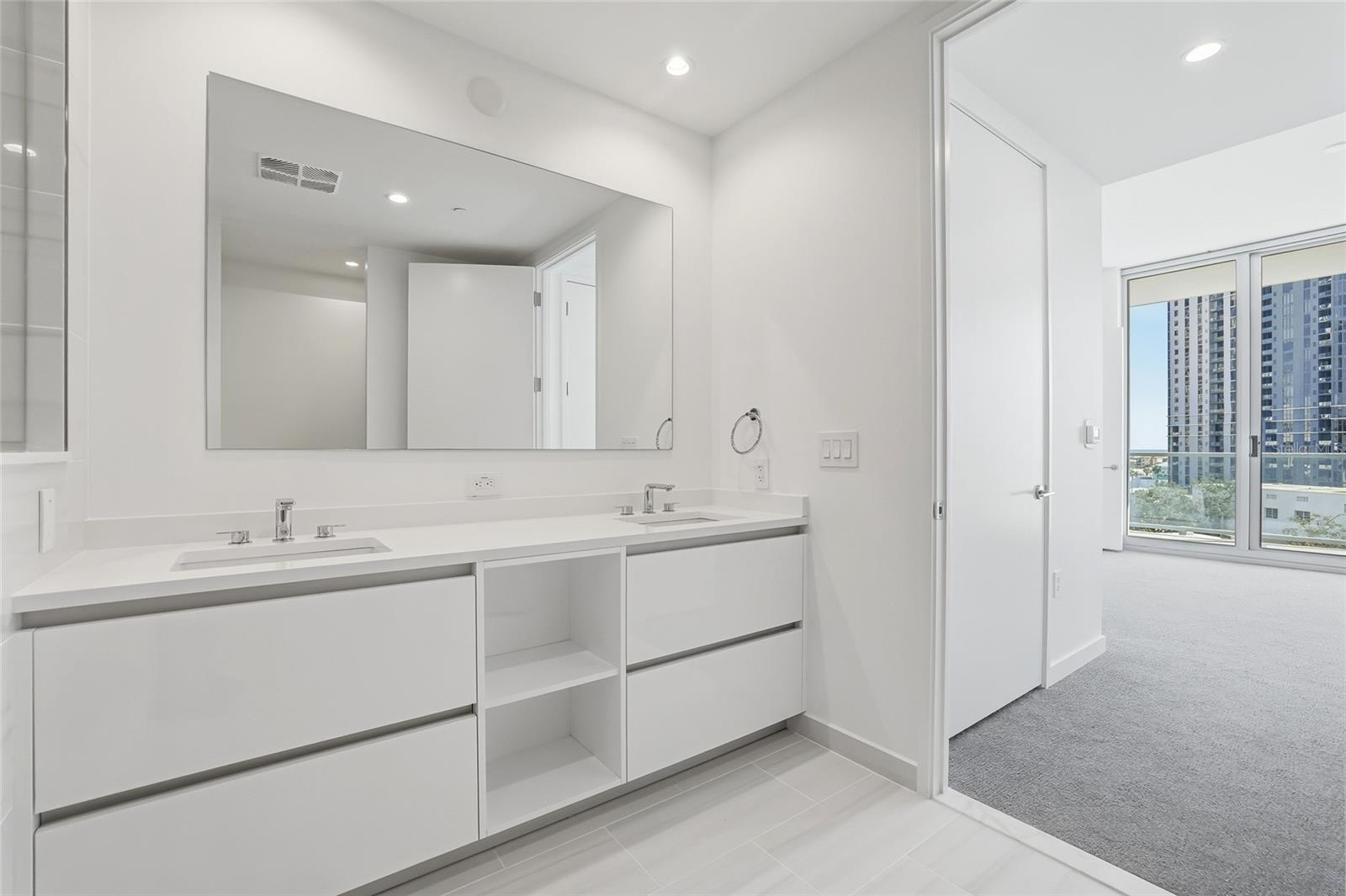 400 CENTRAL AVE #505 — photo 33