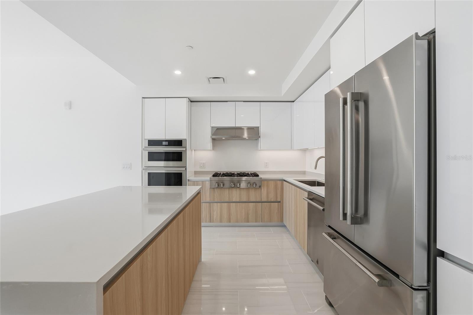 400 CENTRAL AVE #505 — photo 9