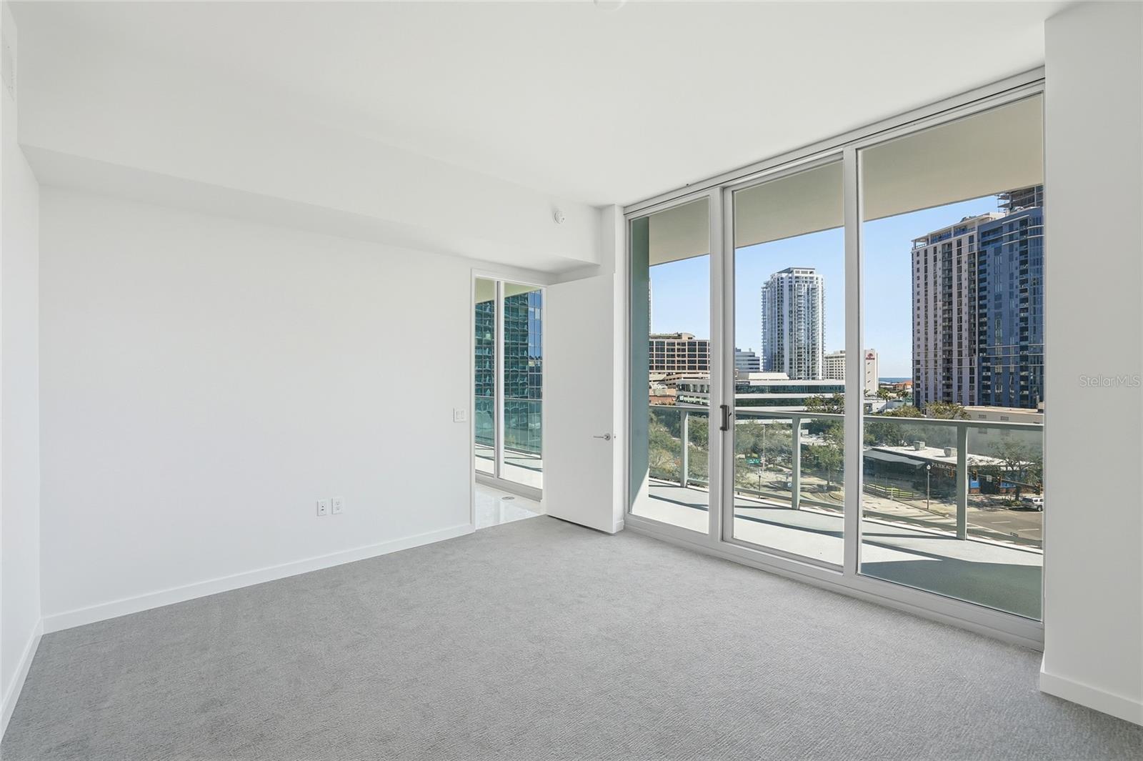 400 CENTRAL AVE #505 — photo 24