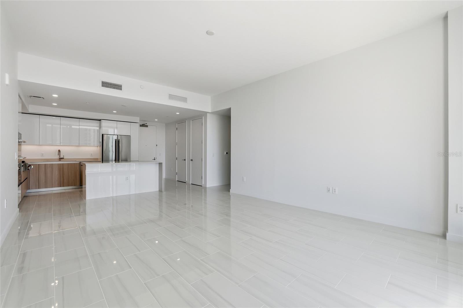 400 CENTRAL AVE #505 — photo 22