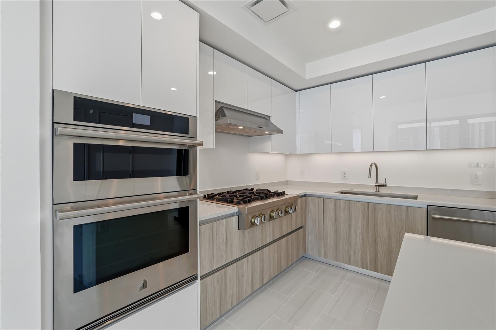 400 CENTRAL AVE #505 — photo 14