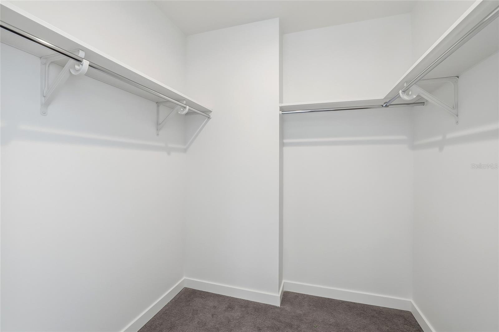 400 CENTRAL AVE #505 — photo 43