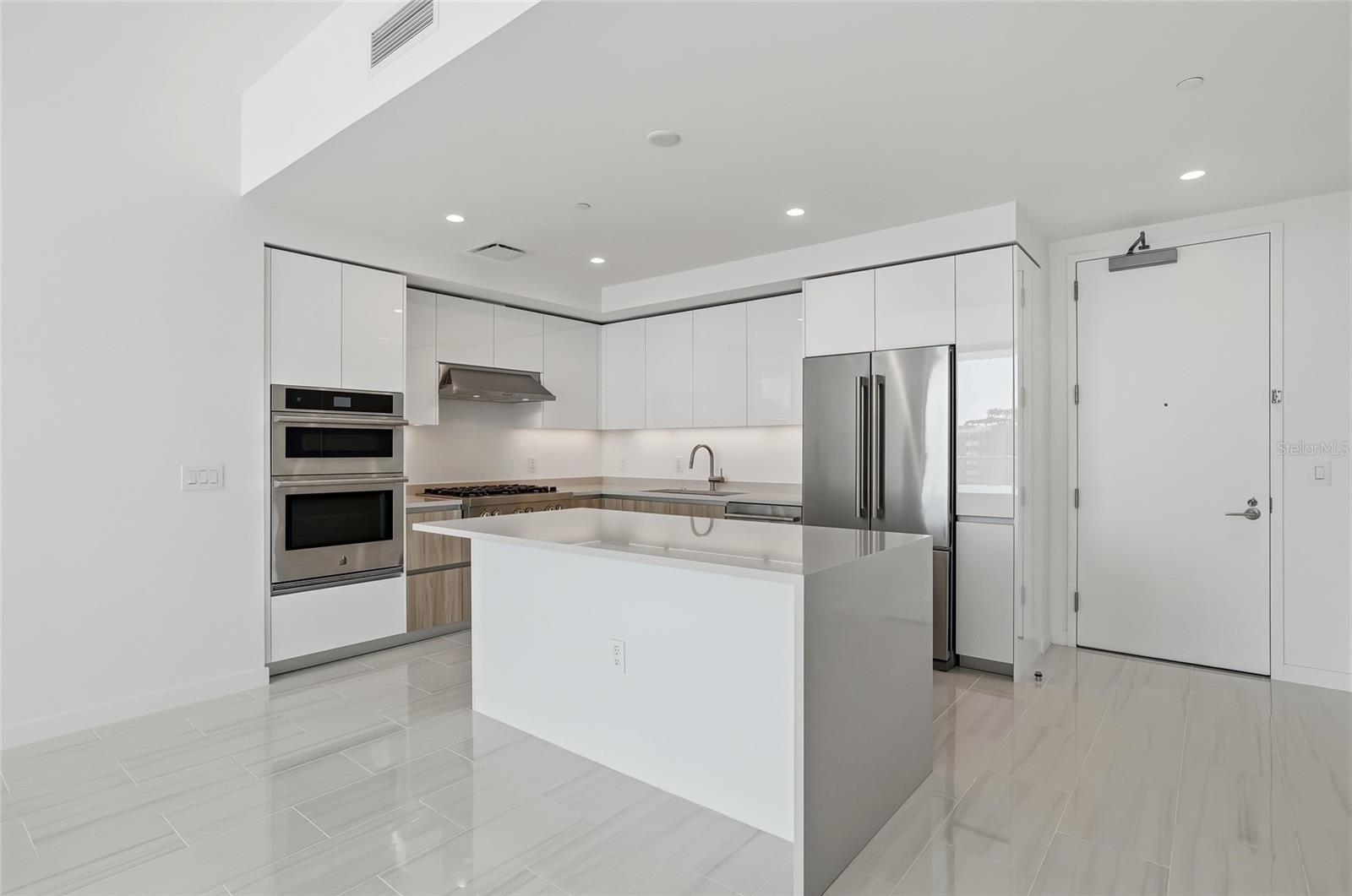 400 CENTRAL AVE #505 — photo 10