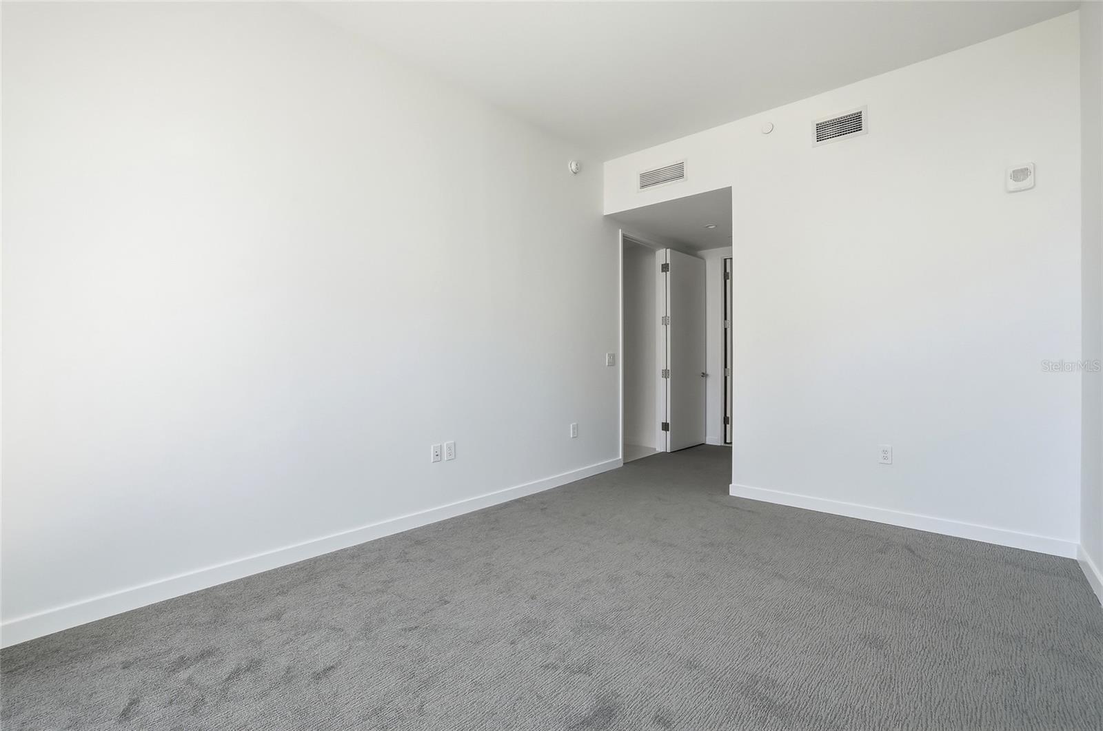 400 CENTRAL AVE #505 — photo 40