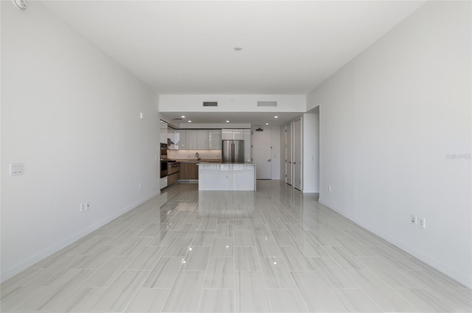 400 CENTRAL AVE #505 — photo 21