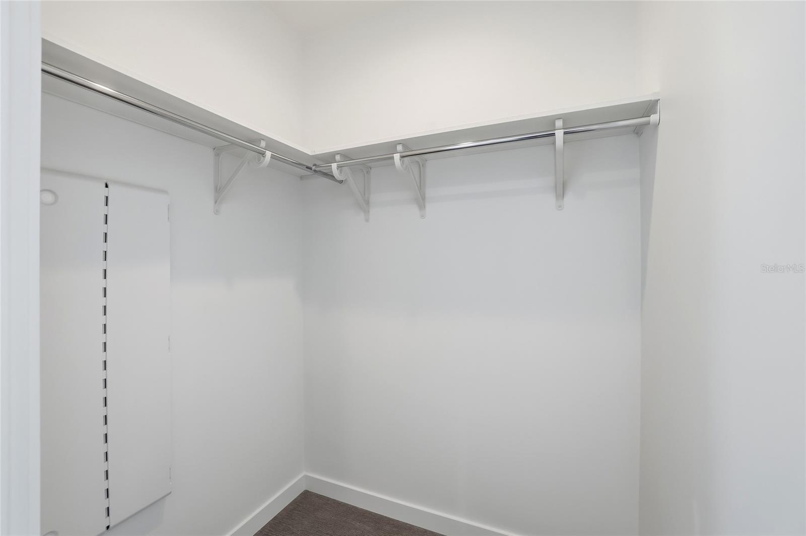 400 CENTRAL AVE #505 — photo 28