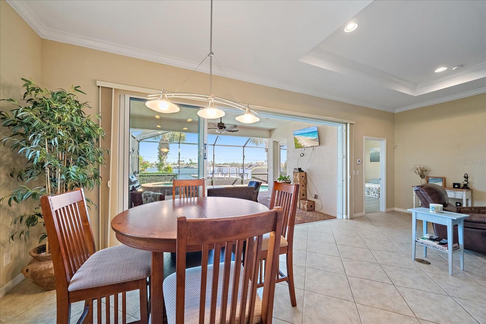 5040 LAKE OVERLOOK AVE — photo 17