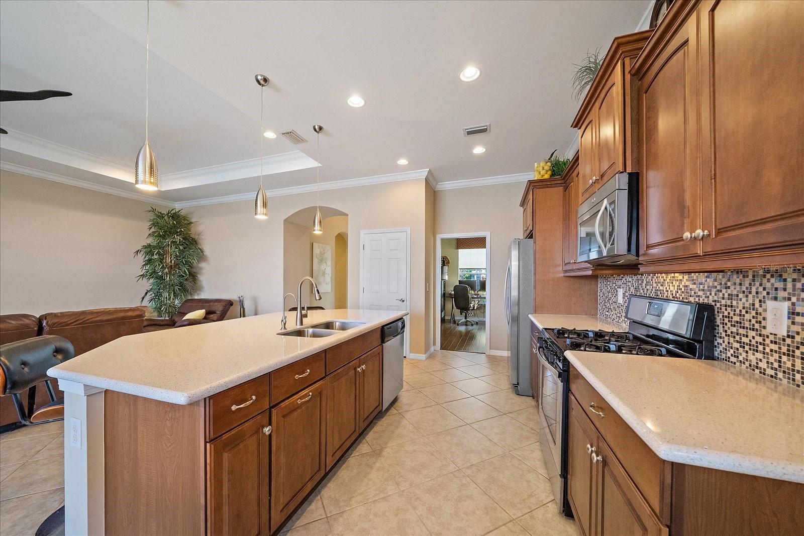 5040 LAKE OVERLOOK AVE — photo 13