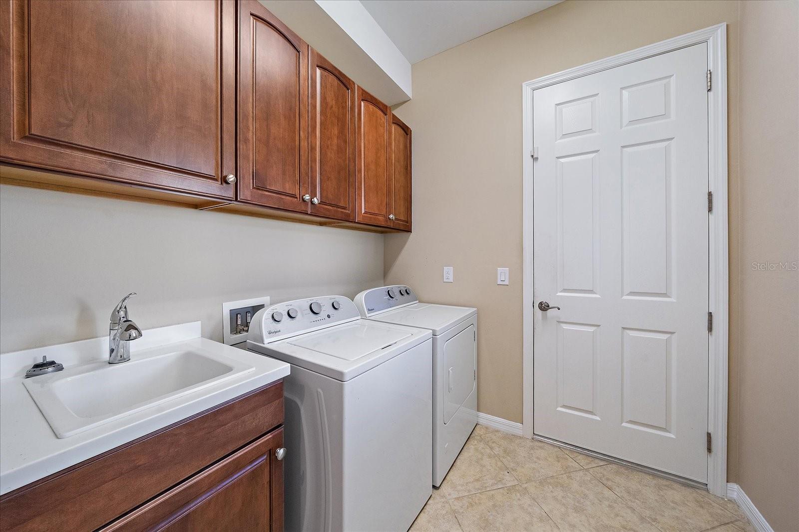 5040 LAKE OVERLOOK AVE — photo 33