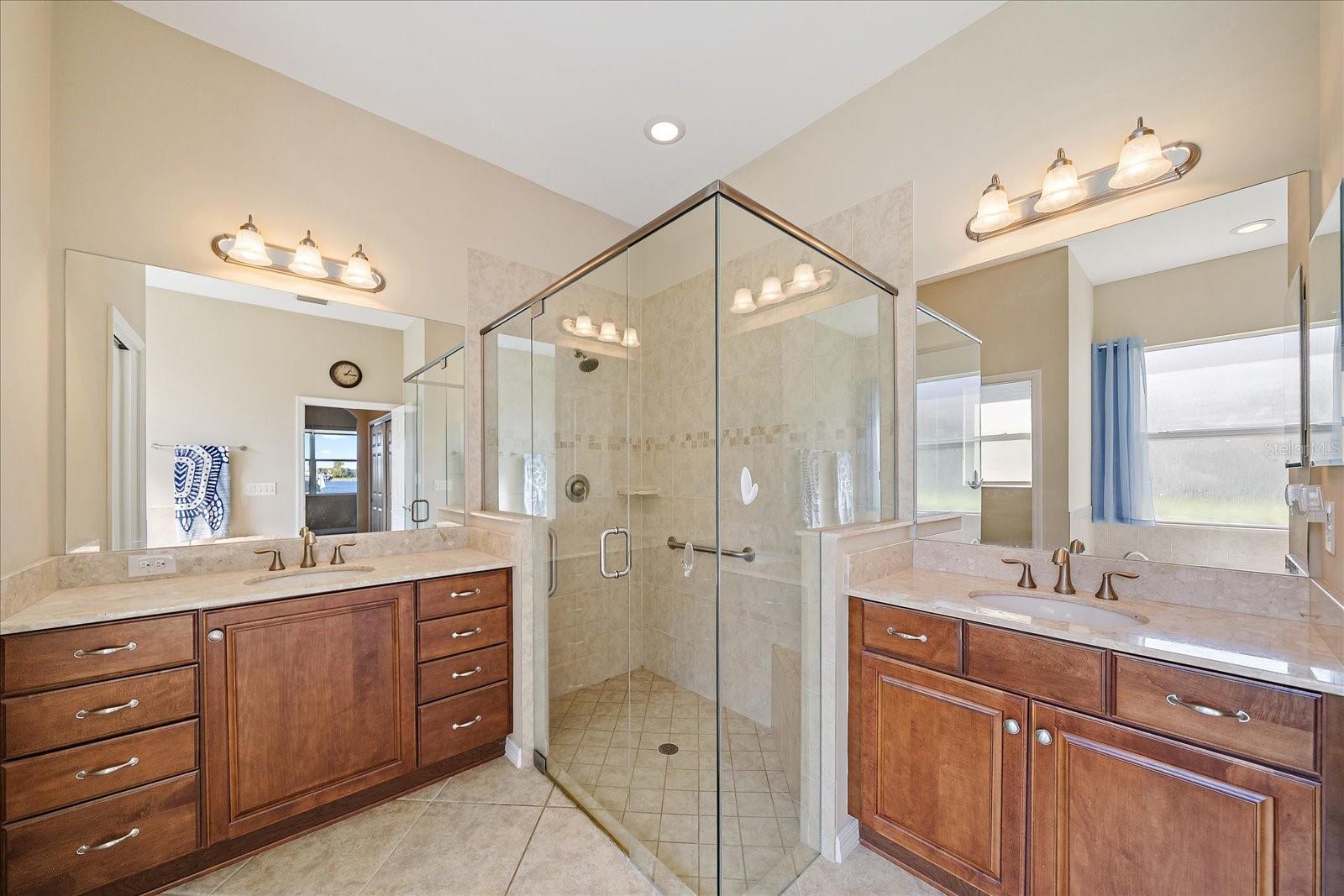 5040 LAKE OVERLOOK AVE — photo 26