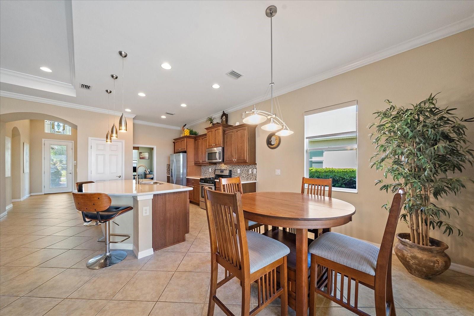 5040 LAKE OVERLOOK AVE — photo 15