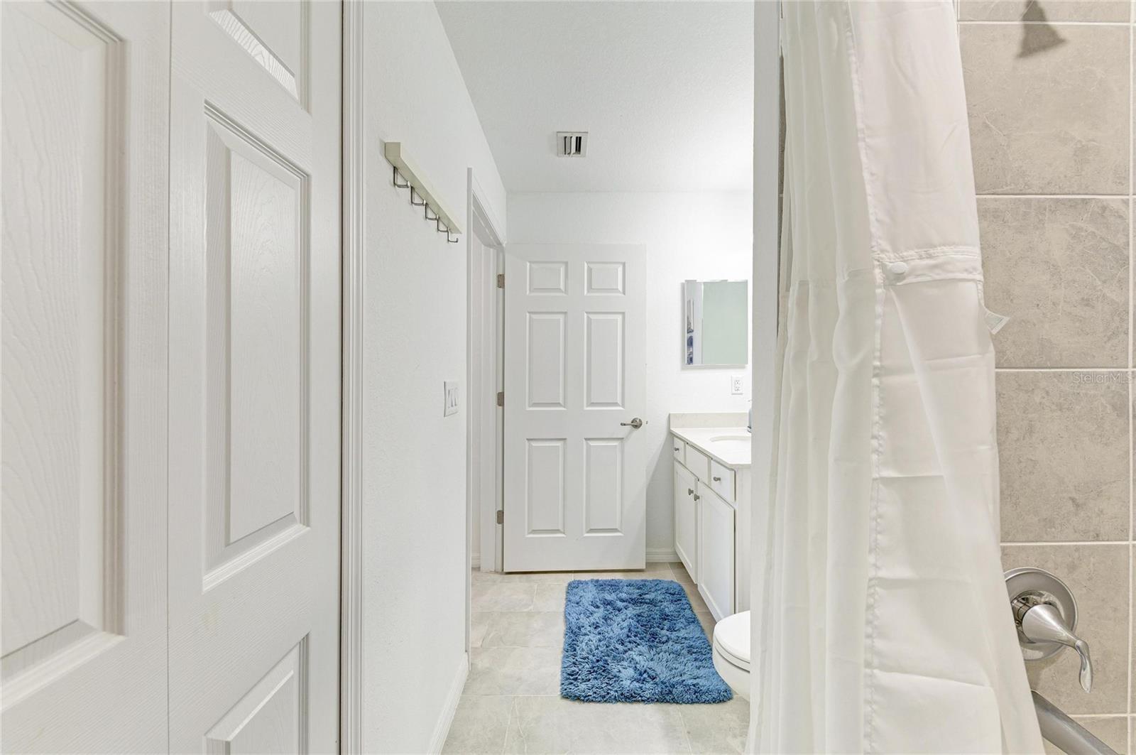 18114 GAWTHROP DR #204 — photo 33