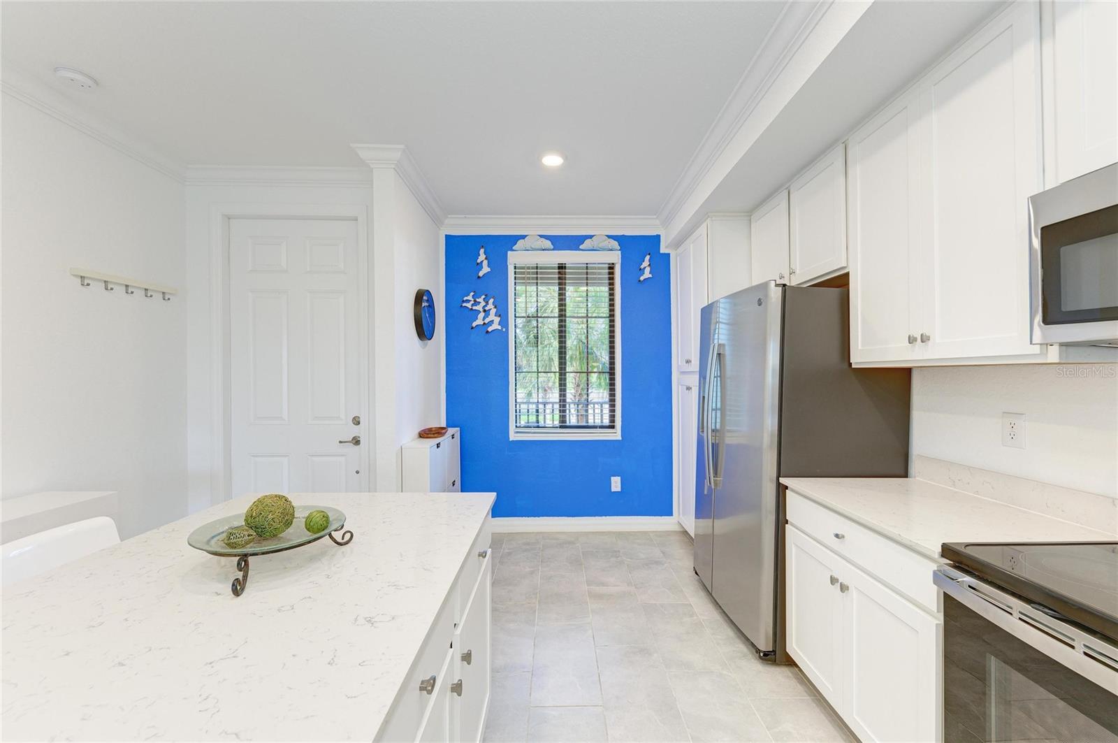 18114 GAWTHROP DR #204 — photo 20