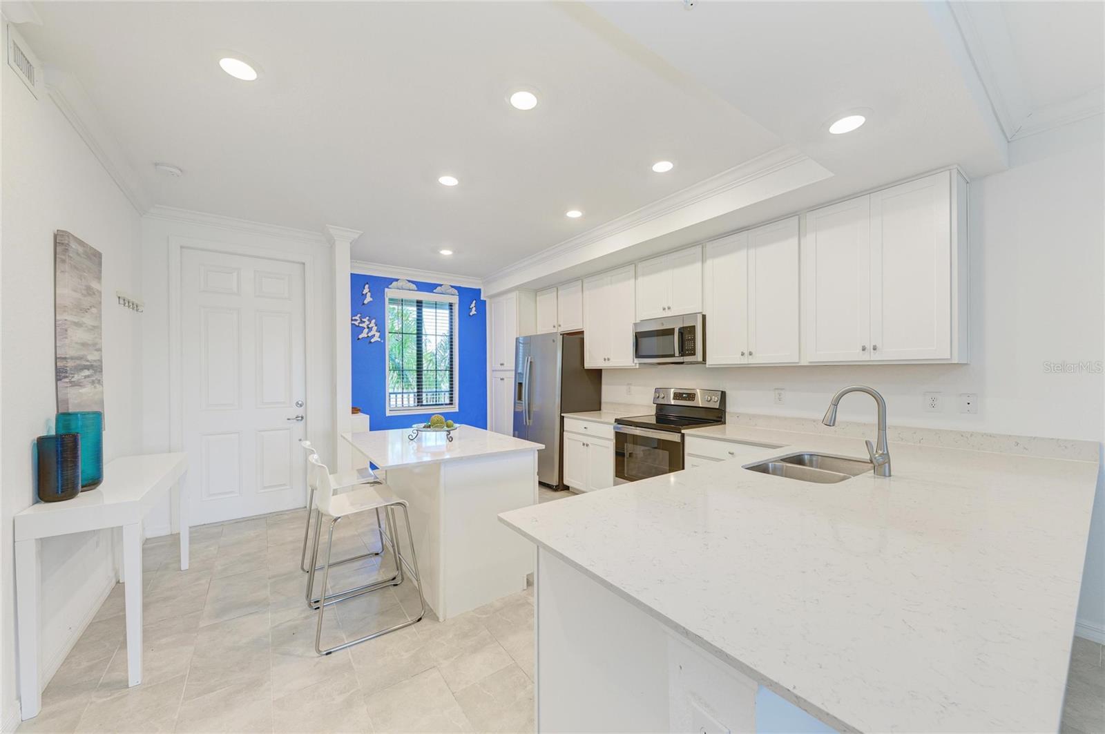 18114 GAWTHROP DR #204 — photo 15