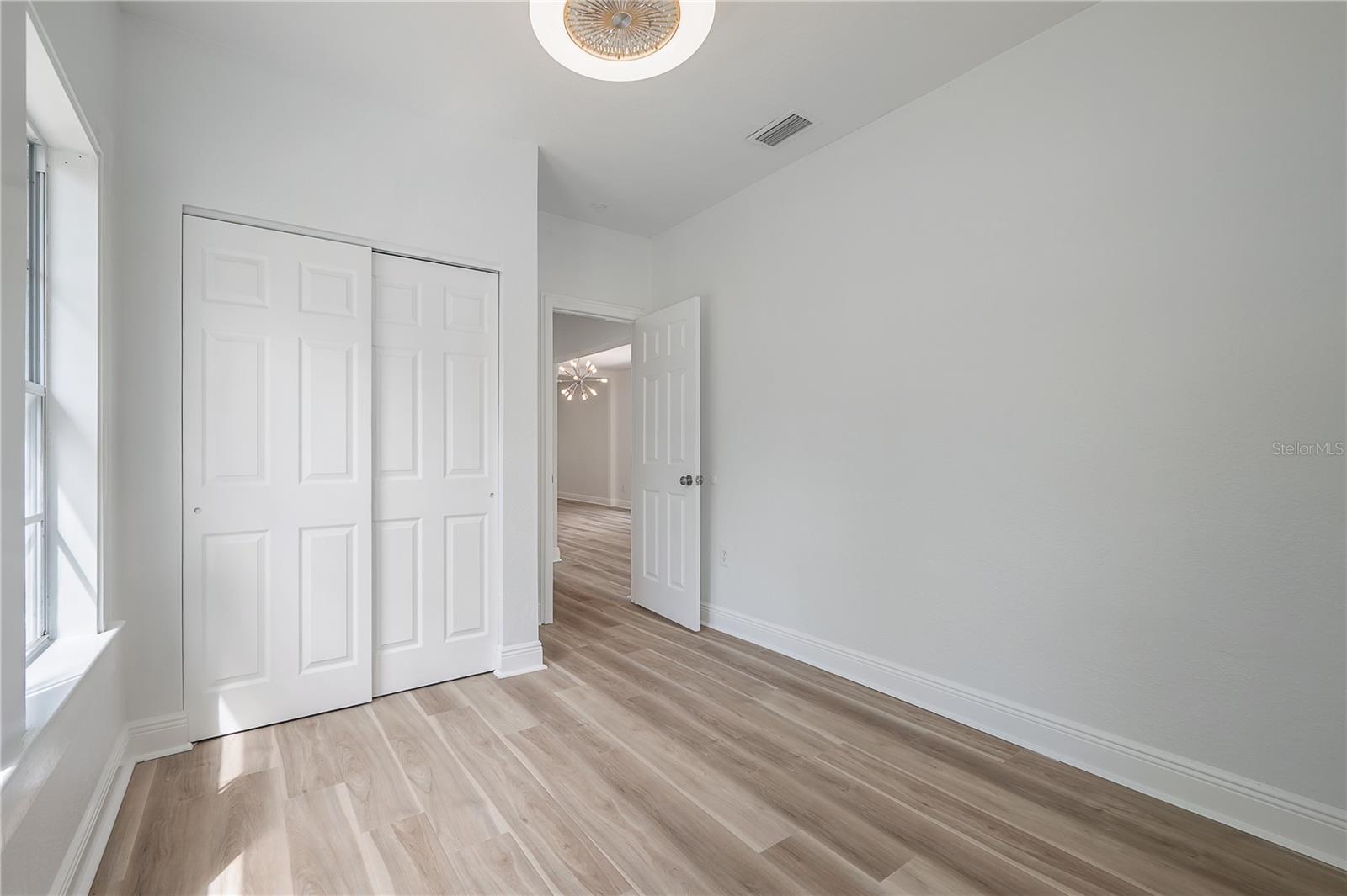 4206 N DOWNING AVE — photo 9