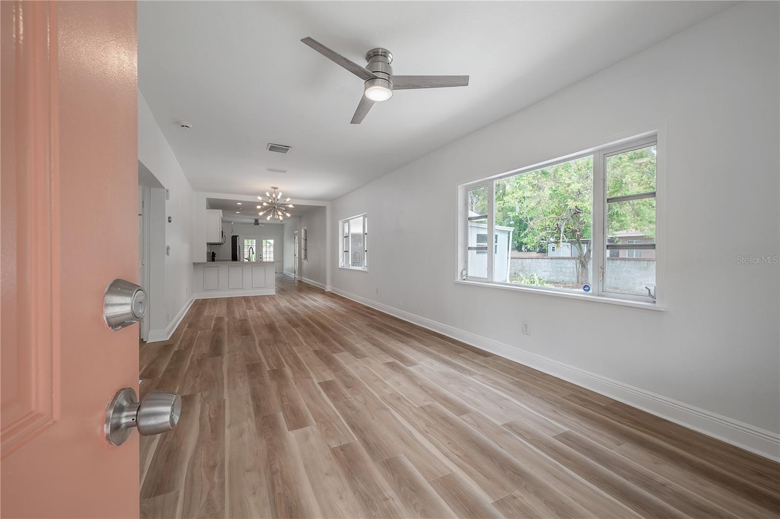 4206 N DOWNING AVE — photo 5