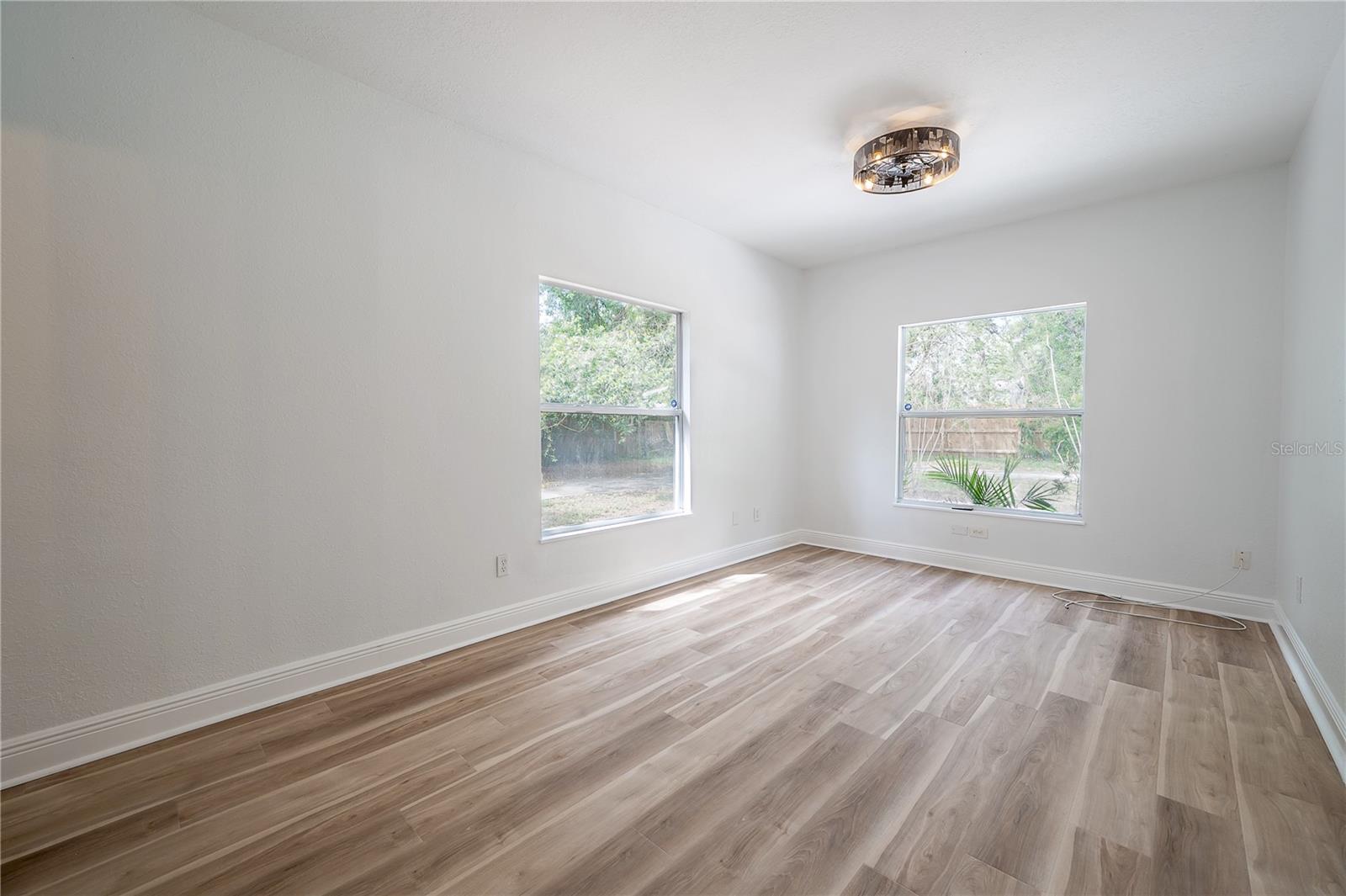 4206 N DOWNING AVE — photo 26