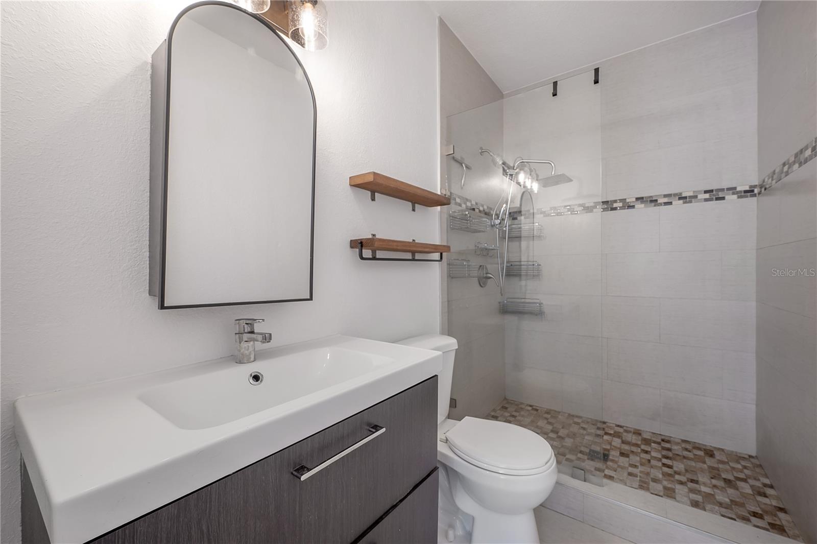 4206 N DOWNING AVE — photo 28
