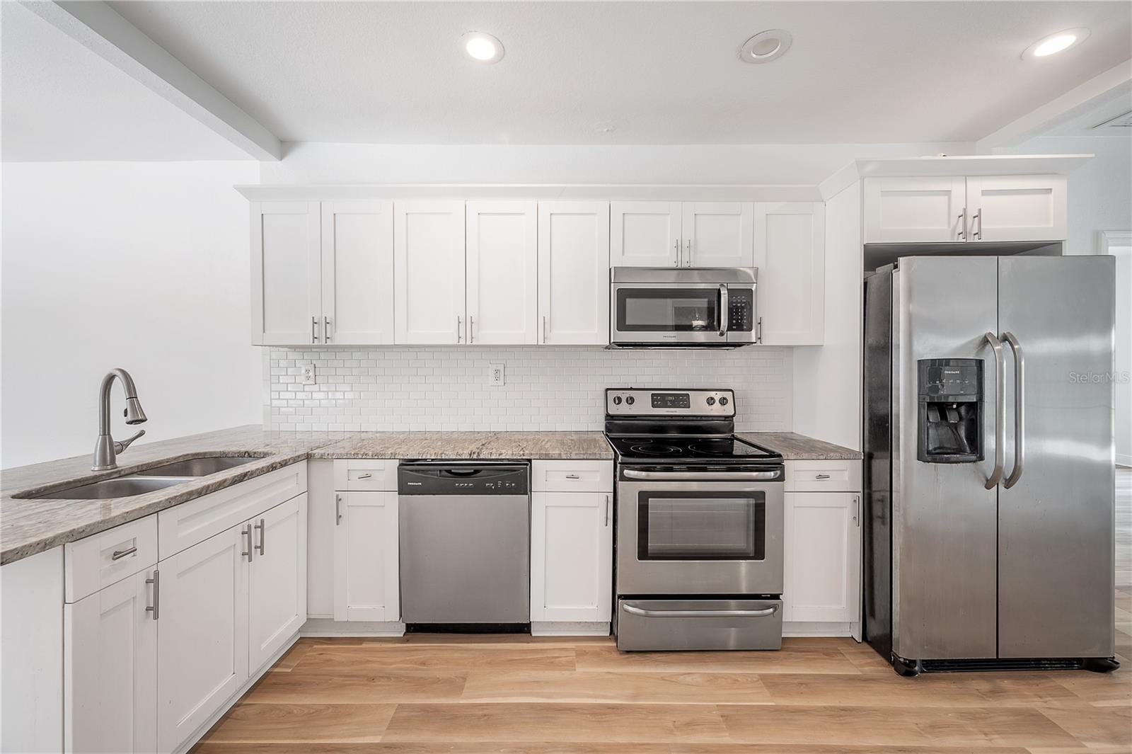 4206 N DOWNING AVE — photo 21