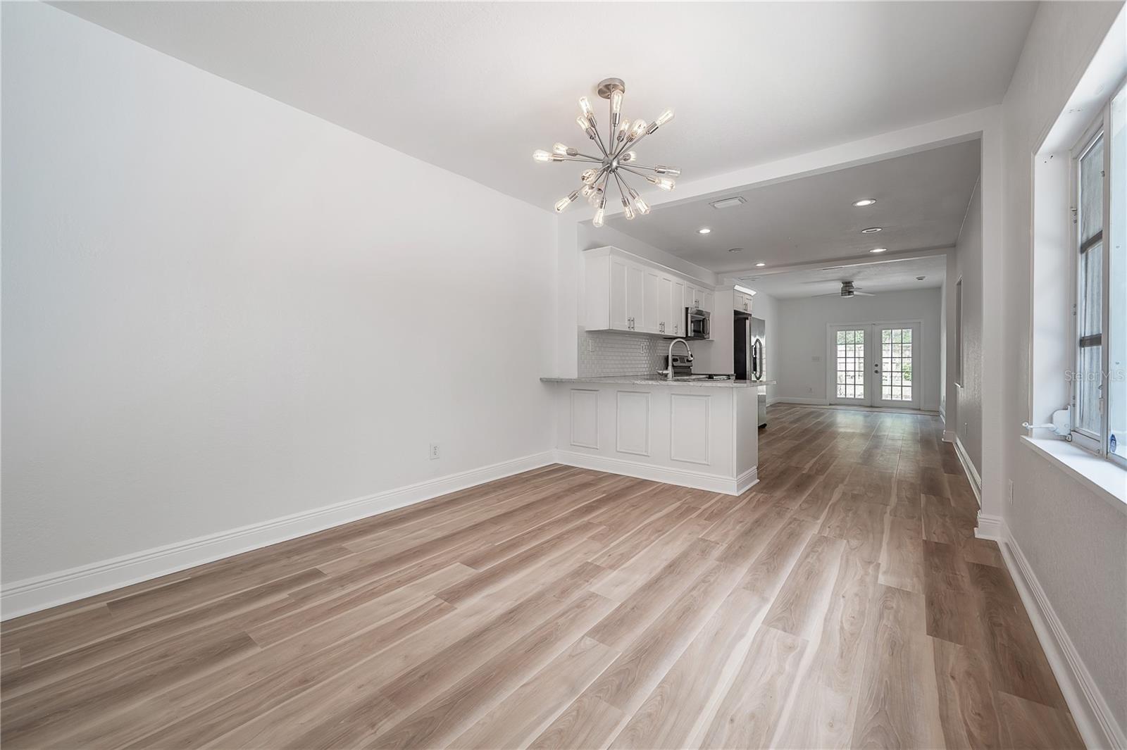 4206 N DOWNING AVE — photo 17