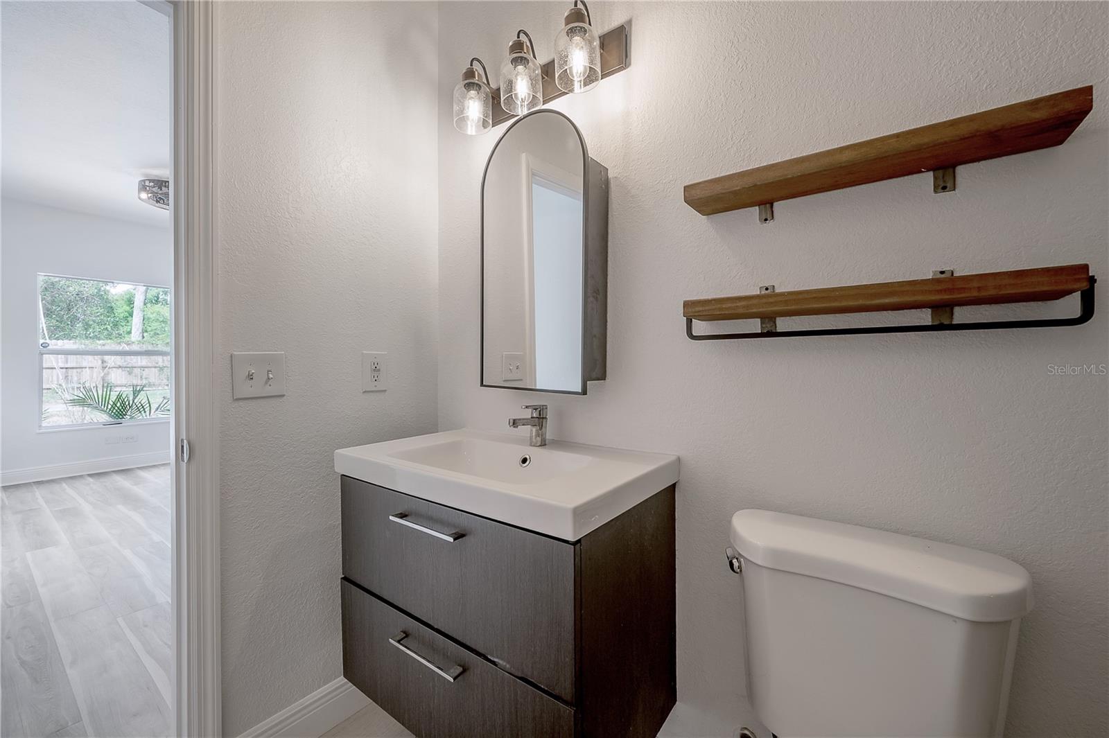 4206 N DOWNING AVE — photo 30