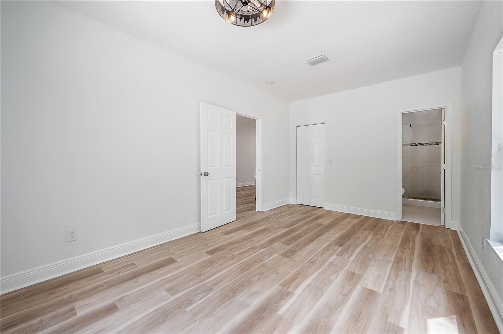 4206 N DOWNING AVE — photo 27
