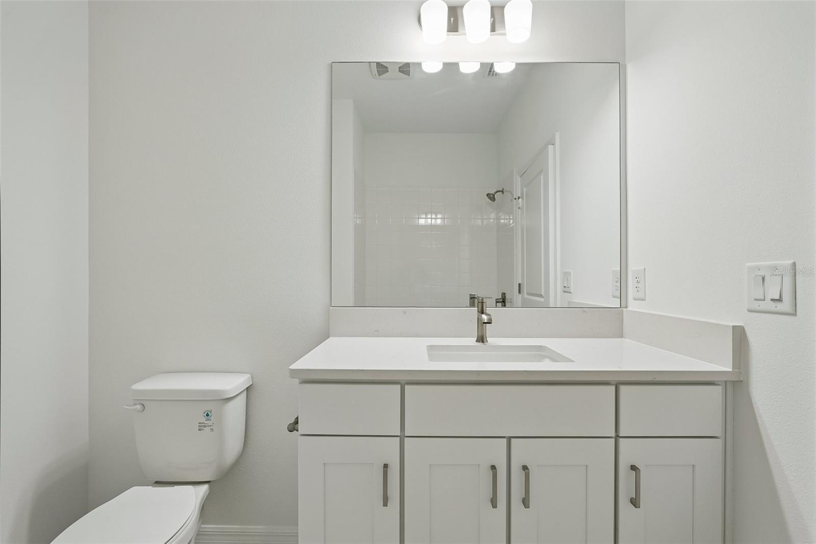13814 BERTRAND AVE — photo 20