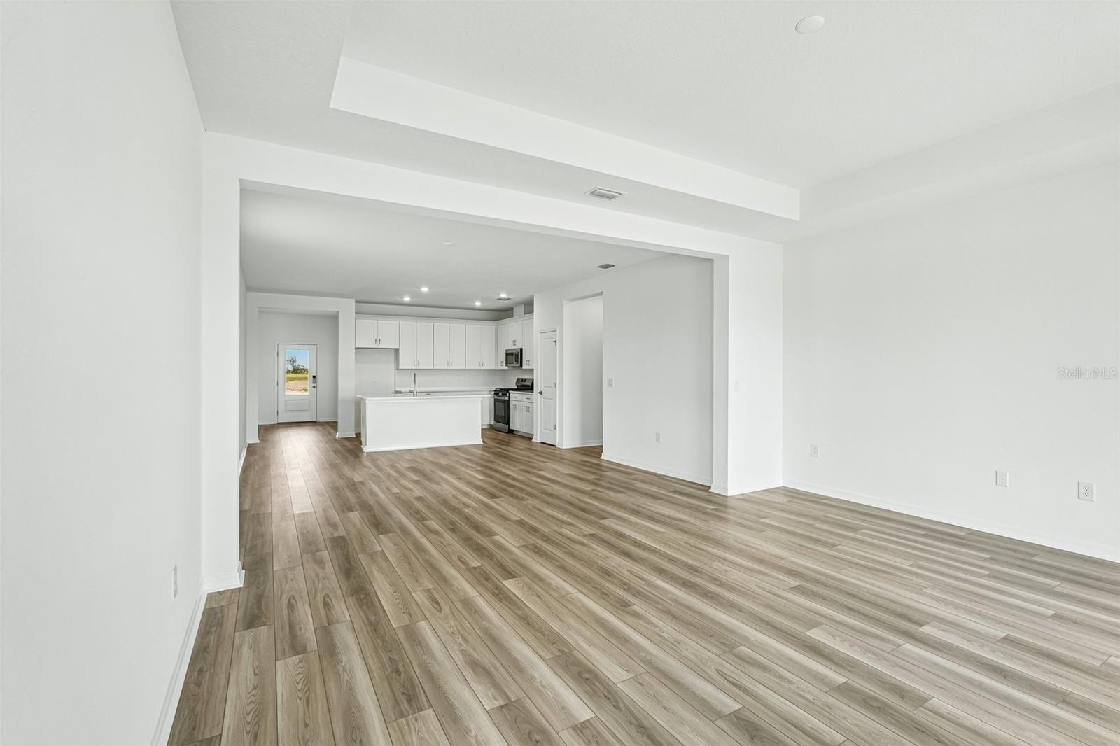 13814 BERTRAND AVE — photo 7