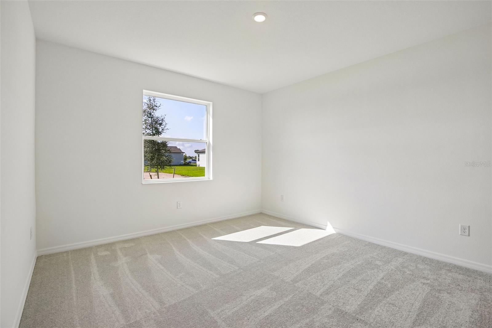 13810 BERTRAND AVE — photo 21