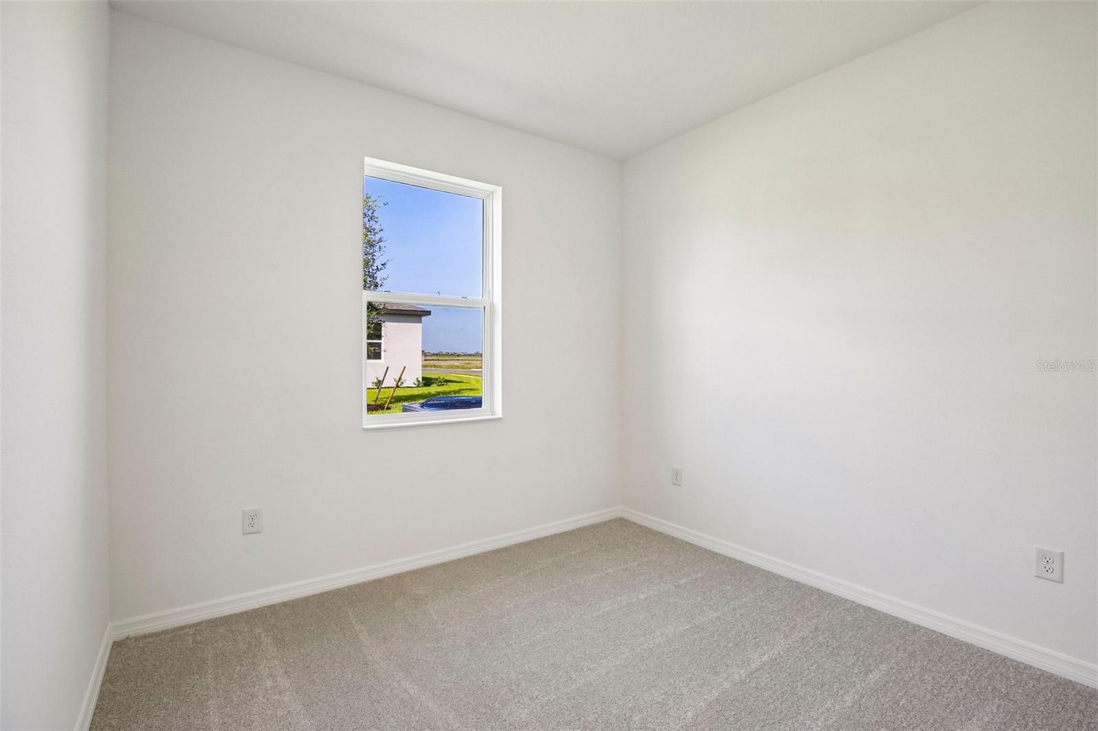 13810 BERTRAND AVE — photo 16