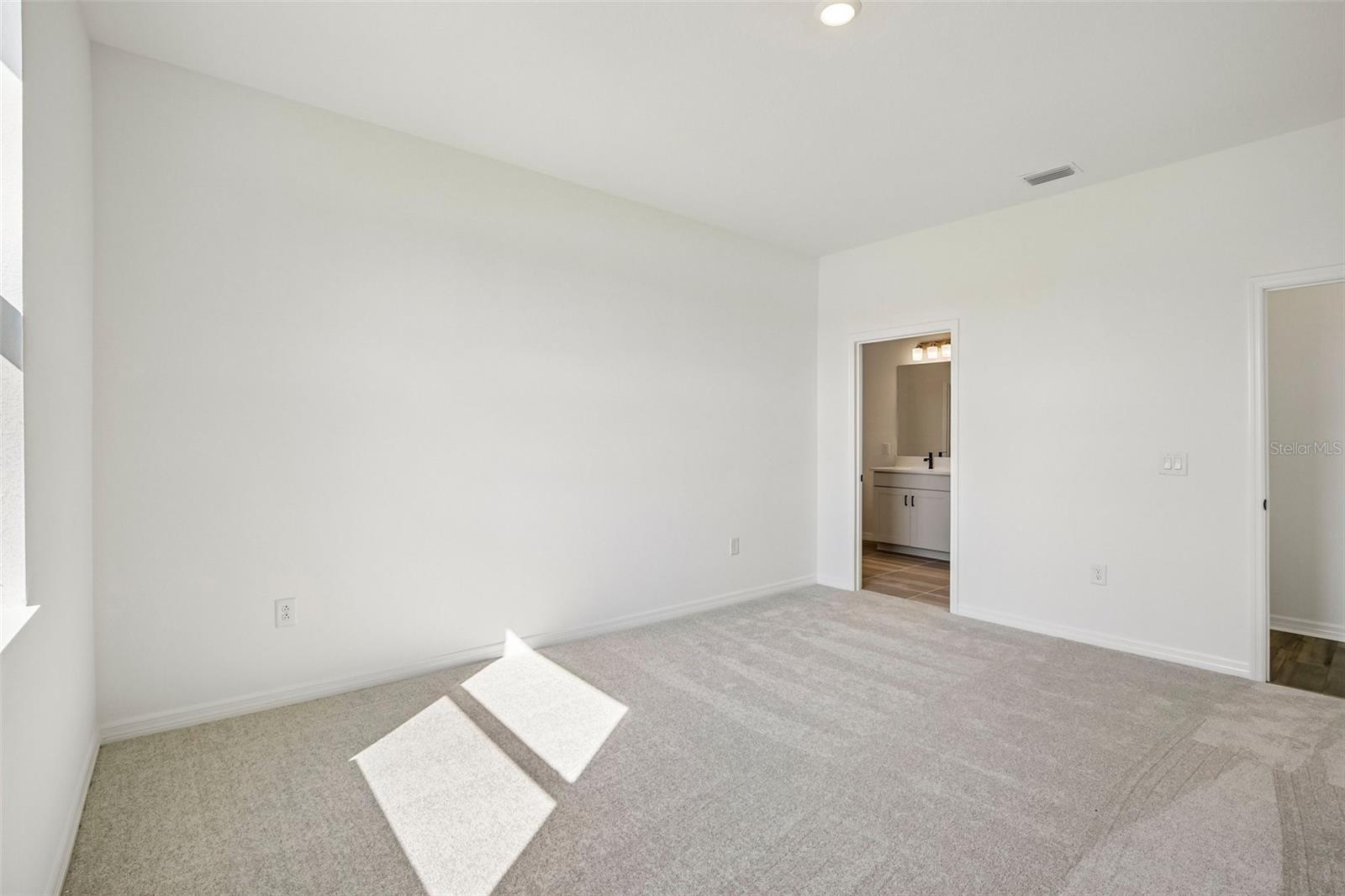 13810 BERTRAND AVE — photo 22
